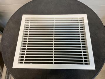 Inbouw lamellen rooseter wit 525x425 mm vaste lamellen wit beschikbaar voor biedingen