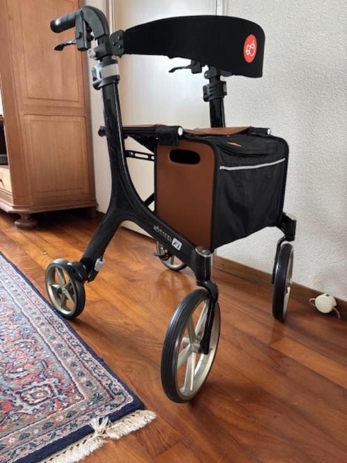 Rollator Carbon exel F1, Diversen, Rollators, Zo goed als nieuw, Lichtgewicht, Opvouwbaar, Ophalen