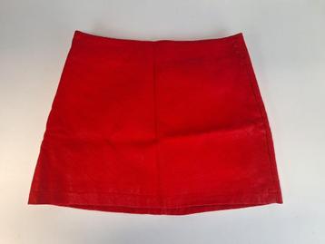 Minirok, leer look   beschikbaar voor biedingen
