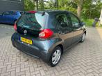 Toyota Aygo 1.0-12V + AIRCO NEW APK 5 DR, Auto's, Toyota, Origineel Nederlands, Te koop, Zilver of Grijs, Benzine