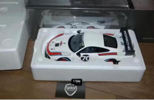 2018 PORSCHE 935 TRIBUTE #70 GT2 Minichamps in box 1:18 WRH, Hobby en Vrije tijd, Modelauto's | 1:18, Zo goed als nieuw, Auto