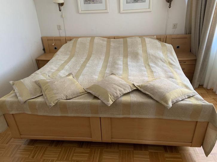 twee losse bedden aan elkaar te schuiven, Huis en Inrichting, Slaapkamer | Bedden, Gebruikt, Tweepersoons, 180 cm, 210 cm, Hout