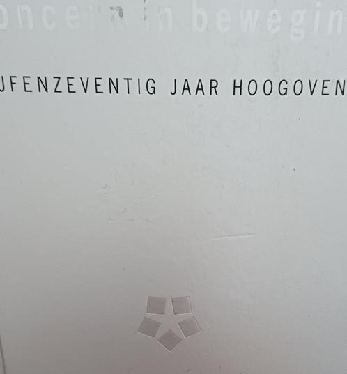KORTING! Concern in beweging, vijfenzeventig jaar Hoogovens, Boeken, Geschiedenis | Stad en Regio, Zo goed als nieuw, 20e eeuw of later