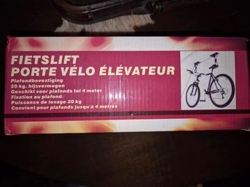 Fietslift voor plafondbevestiging nieuw in doos nw €65,- beschikbaar voor biedingen