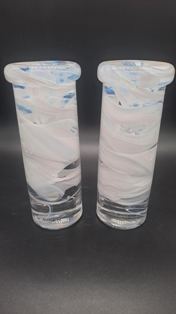 Kosta Boda set van 2 Kandelaars - ontwerper Anna Ehrner, Huis en Inrichting, Woonaccessoires | Kandelaars en Kaarsen, Zo goed als nieuw