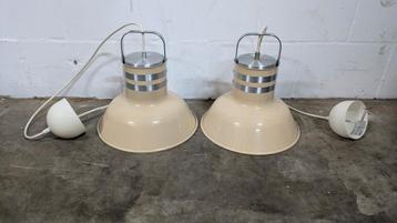 Ateljé Lyktan

Zweedse vintage hanglampen beschikbaar voor biedingen