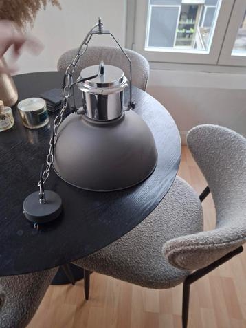 Industriële hanglamp  beschikbaar voor biedingen