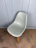 Vitra Eames DSW design stoel, Vitra, Kunststof, Overige kleuren, Ophalen of Verzenden