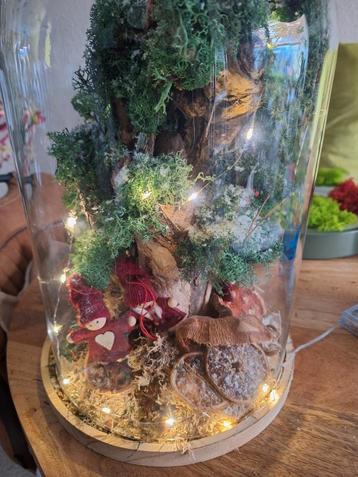Kersttafreel in grote stolp beschikbaar voor biedingen