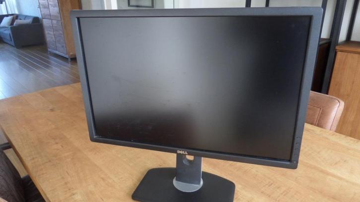 Dell UltraSharp U2412M 24", Computers en Software, Monitoren, Gebruikt, 60 Hz of minder, DisplayPort, DVI, VGA, Draaibaar, Kantelbaar