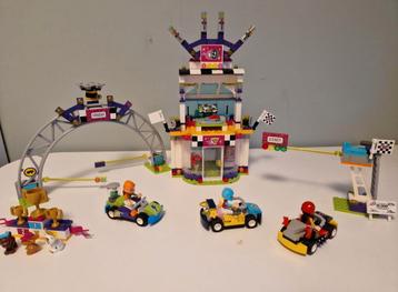 Lego Friends Racebaan - set 41352 compleet inclusief boekjes beschikbaar voor biedingen