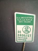Speldje Den Helder DA drogisterij Fa HJ de Bunje (groen), Verzamelen, Speldjes, Pins en Buttons, Ophalen, Gebruikt, Overige onderwerpen