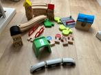 Houten treinbaan + uitbreidingen Ikea, Ophalen, Zo goed als nieuw, Rij- of Hobbelspeelgoed