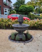 Fontein grote dennenappel, Ophalen, Nieuw, Beton, Fontein