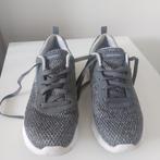Grijze Skechers in nieuwstaat maat 37, Ophalen, Skechers, Grijs, Sneakers of Gympen