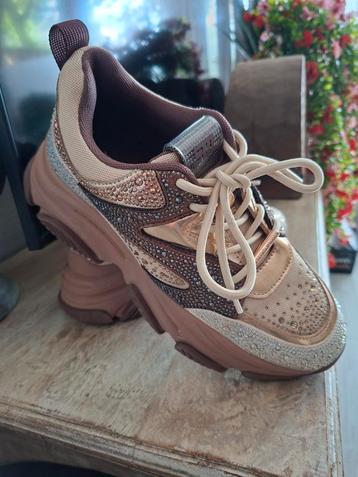 Nieuwe Steve Madden Sneakers met Steentjes maat 39.5 beschikbaar voor biedingen
