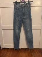 Spijker broek maat 34, Kleding | Dames, Spijkerbroeken en Jeans, Zo goed als nieuw, W27 (confectie 34) of kleiner, Stradivarius