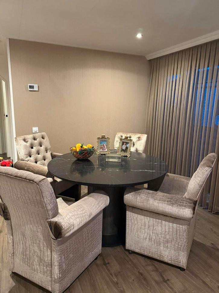 Hoekbank Croco Goud/Bruin + 4 Keukenstoelen, Huis en Inrichting, Banken | Bankstellen, Zo goed als nieuw, Hoekbank, Vierpersoons of meer