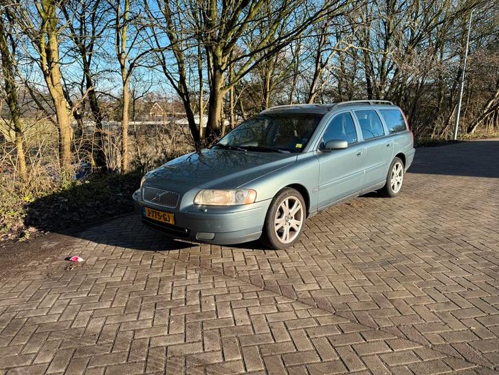 Volvo v70 170pk Autm 339289KM Nwe dist,stuurp+huis,dynamo, Auto's, Volvo, Particulier, V70, ABS, Airbags, Airconditioning, Alarm