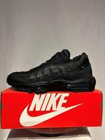 NIEUW IN DOOS! Maat 48,5 - Nike Air Max 95 Triple Black, Kleding | Heren, Schoenen, Verzenden, Zwart, Nike, Nieuw