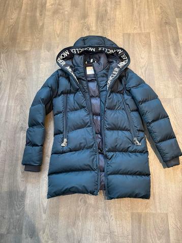 Moncler Winterjas - Zo goed als nieuw! beschikbaar voor biedingen