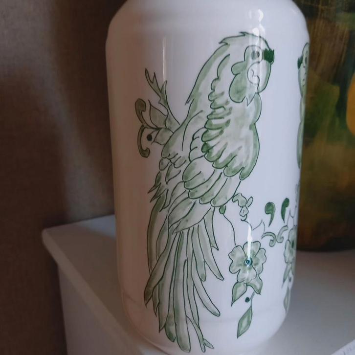 Vintage Vaas met Papegaaien, Huis en Inrichting, Woonaccessoires | Vazen, Gebruikt, Wit, Minder dan 50 cm, Aardewerk of Porselein