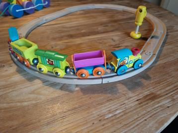 Houten Treinbaan voor Kleintjes beschikbaar voor biedingen
