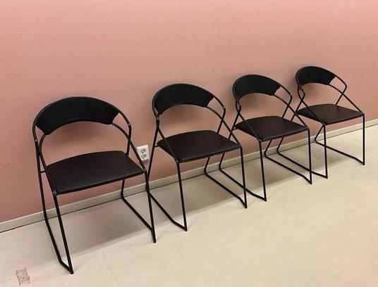 Vintage Stoelen Set 4 zwart skai design, Huis en Inrichting, Stoelen, Gebruikt, Vier, Metaal, Zwart, Ophalen