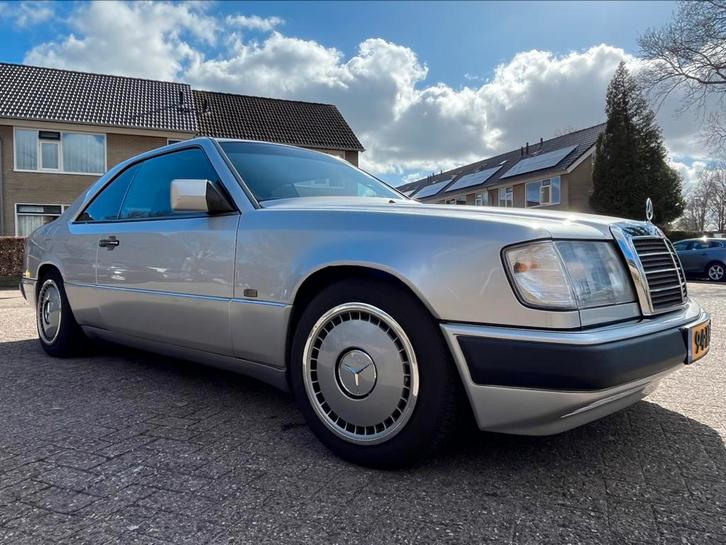 Mercedes-Benz E-Klasse 2.0 E200 Coupe 1993 Grijs, Auto's, Mercedes-Benz, Particulier, E-Klasse, Benzine, Coupé, Handgeschakeld