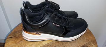 NIEUWE SKECHERS STREET DAMES 41  beschikbaar voor biedingen