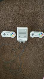 Super Nintendo Mini, met 21 ingebouwde spellen, Spelcomputers en Games, Ophalen of Verzenden, Zo goed als nieuw, Met 2 controllers