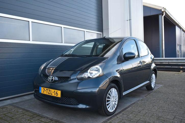 Toyota Aygo 1.0-12V airco., Auto's, Toyota, Bedrijf, Te koop, Aygo, ABS, Airbags, Airconditioning, Metallic lak, Radio, Startonderbreker