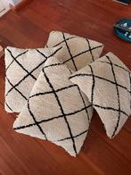 Bijpassende kussens voor vloerkleed, Huis en Inrichting, Ophalen, Zo goed als nieuw, Wit, Vierkant