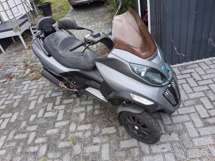 Mp3 500 piaggio & akropovic goed onderhouden top motor, Motoren, Motoren | Piaggio, Bedrijf, Scooter, Handvatverwarming, Ophalen