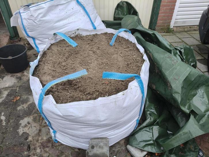 2 kuub zand (ongeveer), Tuin en Terras, Zand, Zo goed als nieuw, Ophoogzand, Ophalen