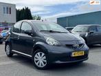 Toyota Aygo 1.0-12V + 5DRS/ APK 07-2026, Voorwielaandrijving, Gebruikt, 4 stoelen, 68 pk
