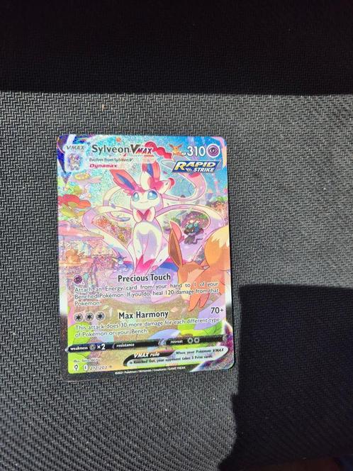 Sylveon VMAX Evolving Skies, Hobby en Vrije tijd, Verzamelkaartspellen | Pokémon, Zo goed als nieuw, Losse kaart, Foil, Ophalen