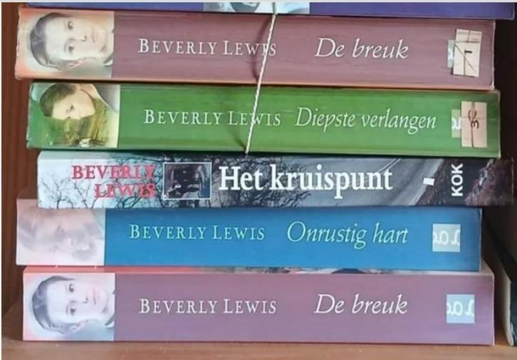 5 boeken van Beverly Lewis, Boeken, Romans, Zo goed als nieuw, Ophalen of Verzenden