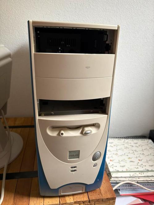 ASUS Pentium 4 2.4GHz / 1GB RAM / GeForce MX440-SE 64MB, Computers en Software, Vintage Computers, Ophalen of Verzenden