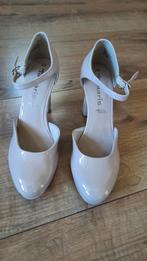 Tamaris plateaupumps maat 39, Tamaris, Beige, Zo goed als nieuw, Sandalen of Muiltjes