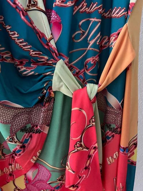 Prachtig ETOILE DU MONDE overslagjurkje koraal, blauw, geel, Kleding | Dames, Jurken, Zo goed als nieuw, Maat 42/44 (L), Blauw