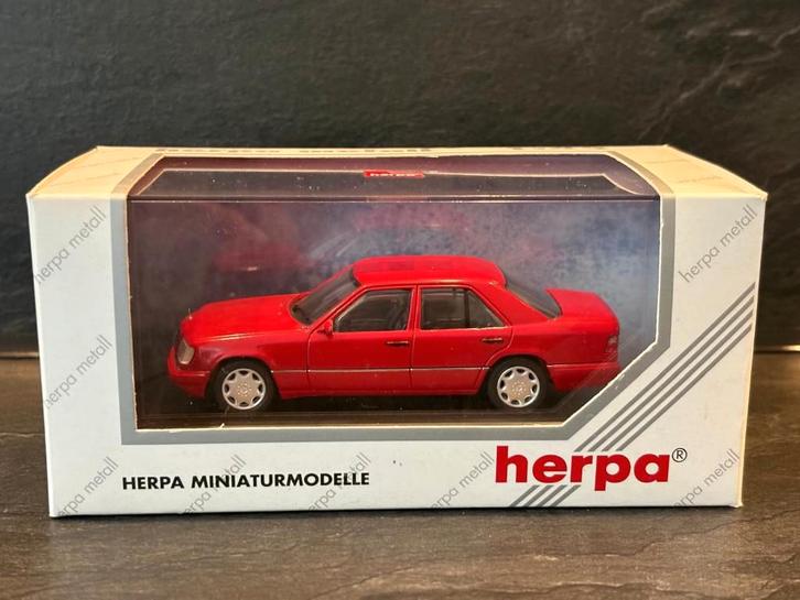 Mercedes-Benz E320 Limousine | Herpa | Mint/Boxed, Hobby en Vrije tijd, Modelauto's | 1:43, Nieuw, Auto, Overige merken, Ophalen of Verzenden