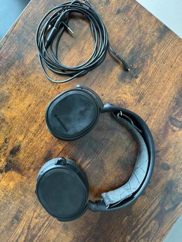 Steelserie gaming headset beschikbaar voor biedingen