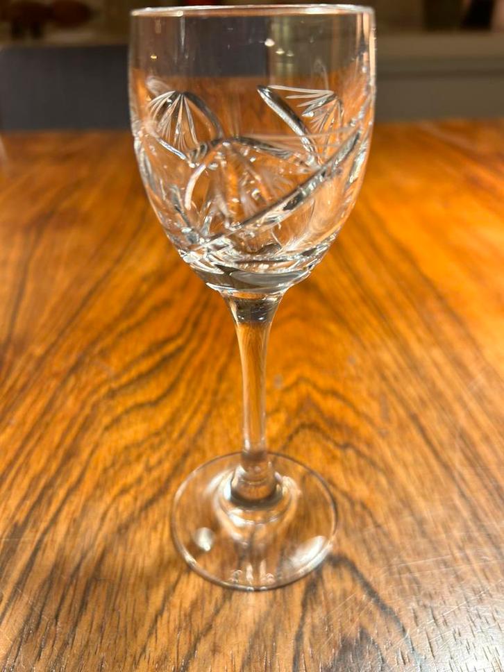 4 gegraveerde kristallen likeurglaasjes met motief, Verzamelen, Glas en Borrelglaasjes, Zo goed als nieuw, Overige typen, Ophalen of Verzenden