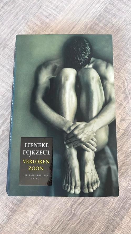 Lieneke Dijkzeul - Verloren zoon 3voor2 2011, Boeken, Thrillers, Zo goed als nieuw, Nederland, Ophalen of Verzenden