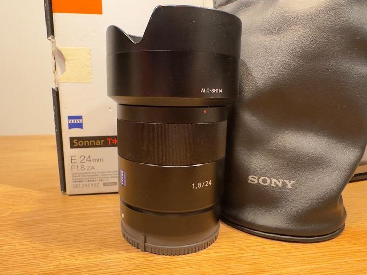Sony Zeiss Sonnar T E 24mm f/1.8 ZA (SEL24F18Z)*, Audio, Tv en Foto, Fotografie | Lenzen en Objectieven, Zo goed als nieuw, Standaardlens