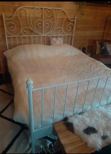 Wit metalen Ikea Leirvik bed - afbeelding 1