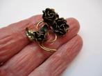 Goudkleur met zwart Broche oud model met 3 roos knopjes, Overige materialen, Verzenden, Zwart, Minder dan 4 cm