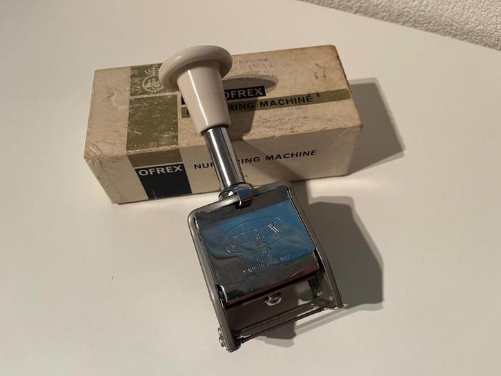 Ofrex Numbering Machine 4,5 mm automatische nummer stempel, Antiek en Kunst, Antiek | Gereedschap en Instrumenten, Ophalen of Verzenden