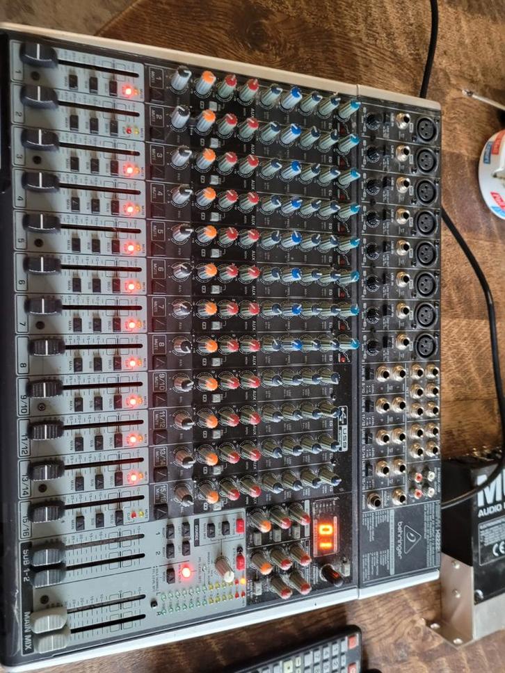 Behringer  X2222usb, Muziek en Instrumenten, Mengpanelen, Gebruikt, 10 tot 20 kanalen, Microfooningang, Ophalen of Verzenden